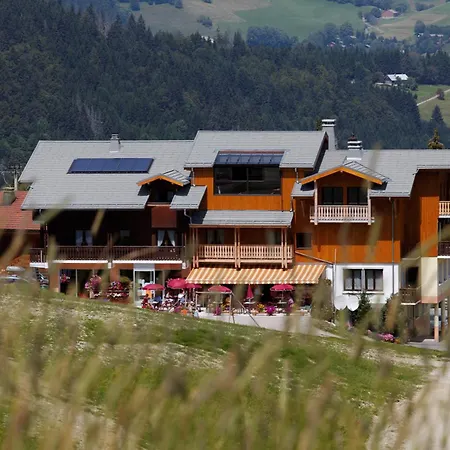 Les Skieurs Hotel