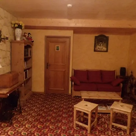 Les Skieurs Hotel 2*